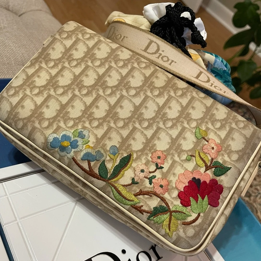 Dior Cream & Tan Oblique Monogram Logo Crossbody Embroidered Messenger Bag - Picture 2 of 12